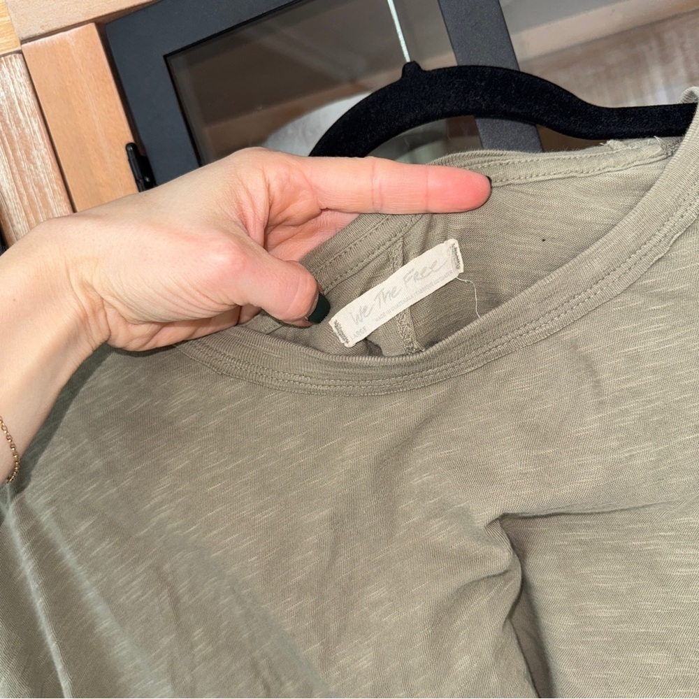 We The Free people tee olive faded green moss cap short sleeve boho loose top - Picture 4 of 8